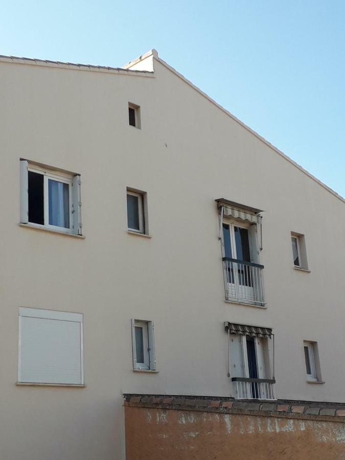 Bandol Nature Et Loisirs: Parking/ Piscine Exteriör bild